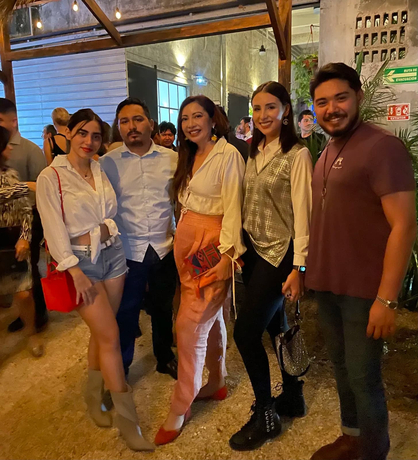 Paulina Gómez, Daniel Cura, Ligia Aguayo, Emmy Puerto y R. Salas
