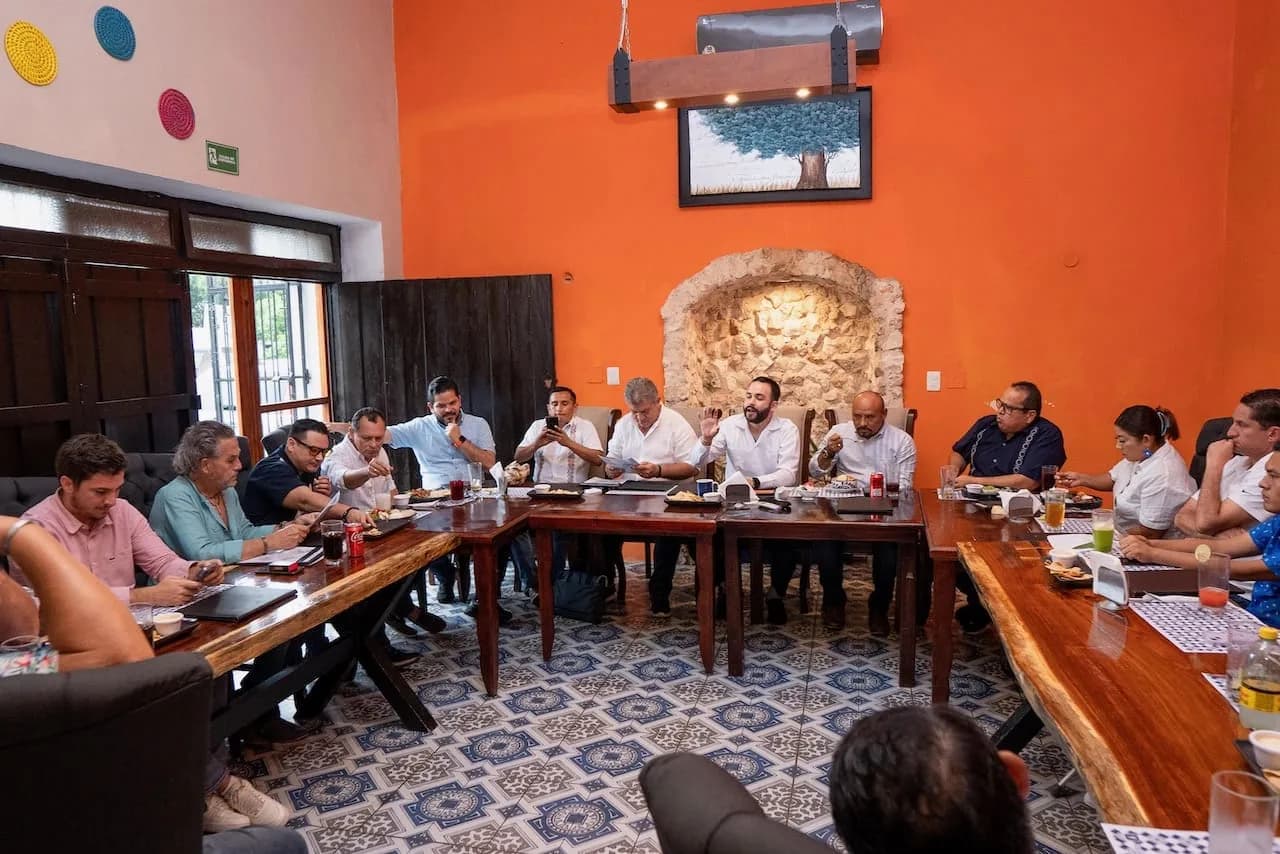 Consejo Empresarial de Valladolid construye acuerdos con PROFECO, foto 1 de 7