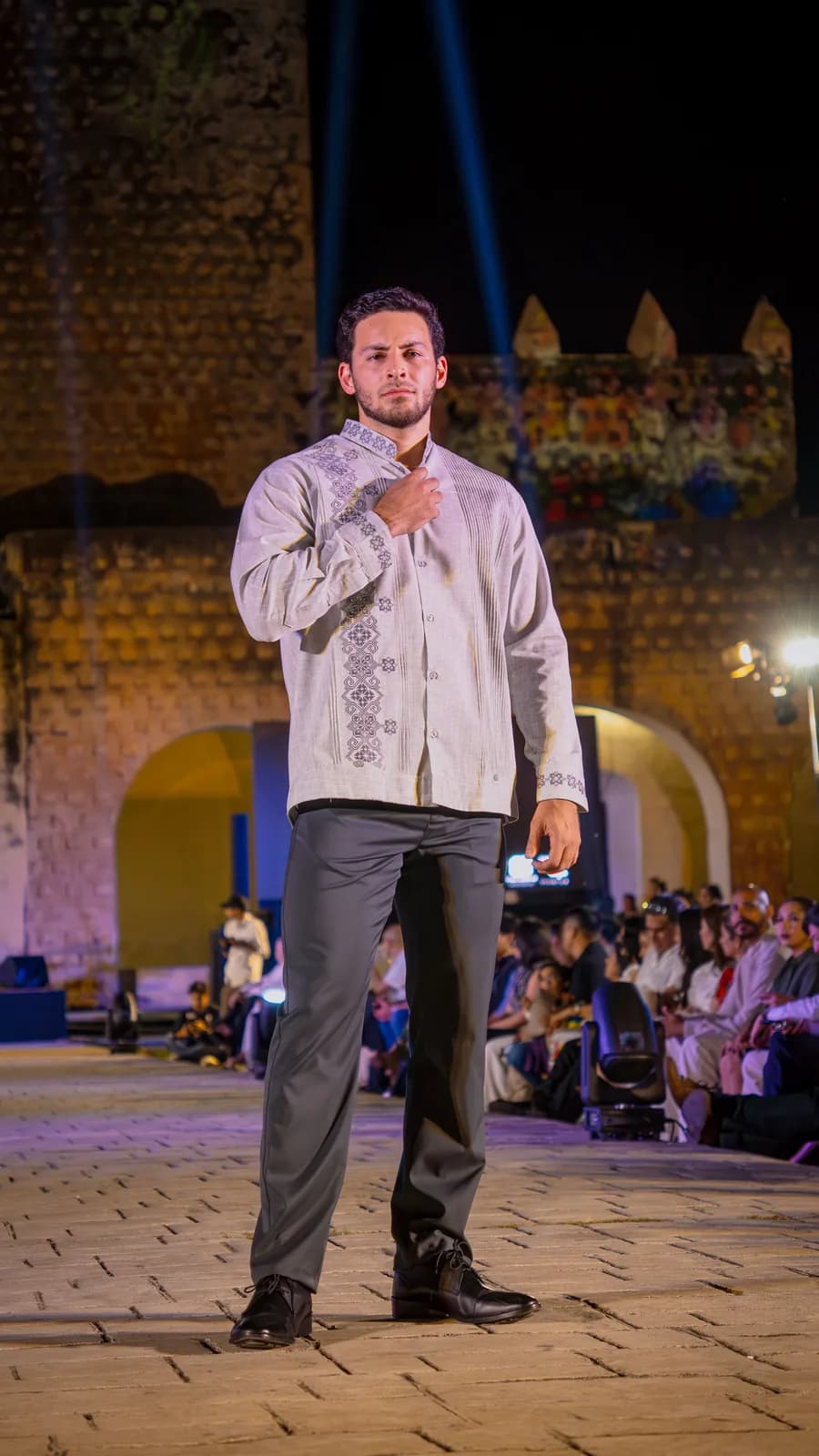 La Pasarela de la 12ª Edición del Día de la Guayabera en Valladolid: Estilo y Cultura Yucateca en su Máxima Expresión, foto 7 de 10