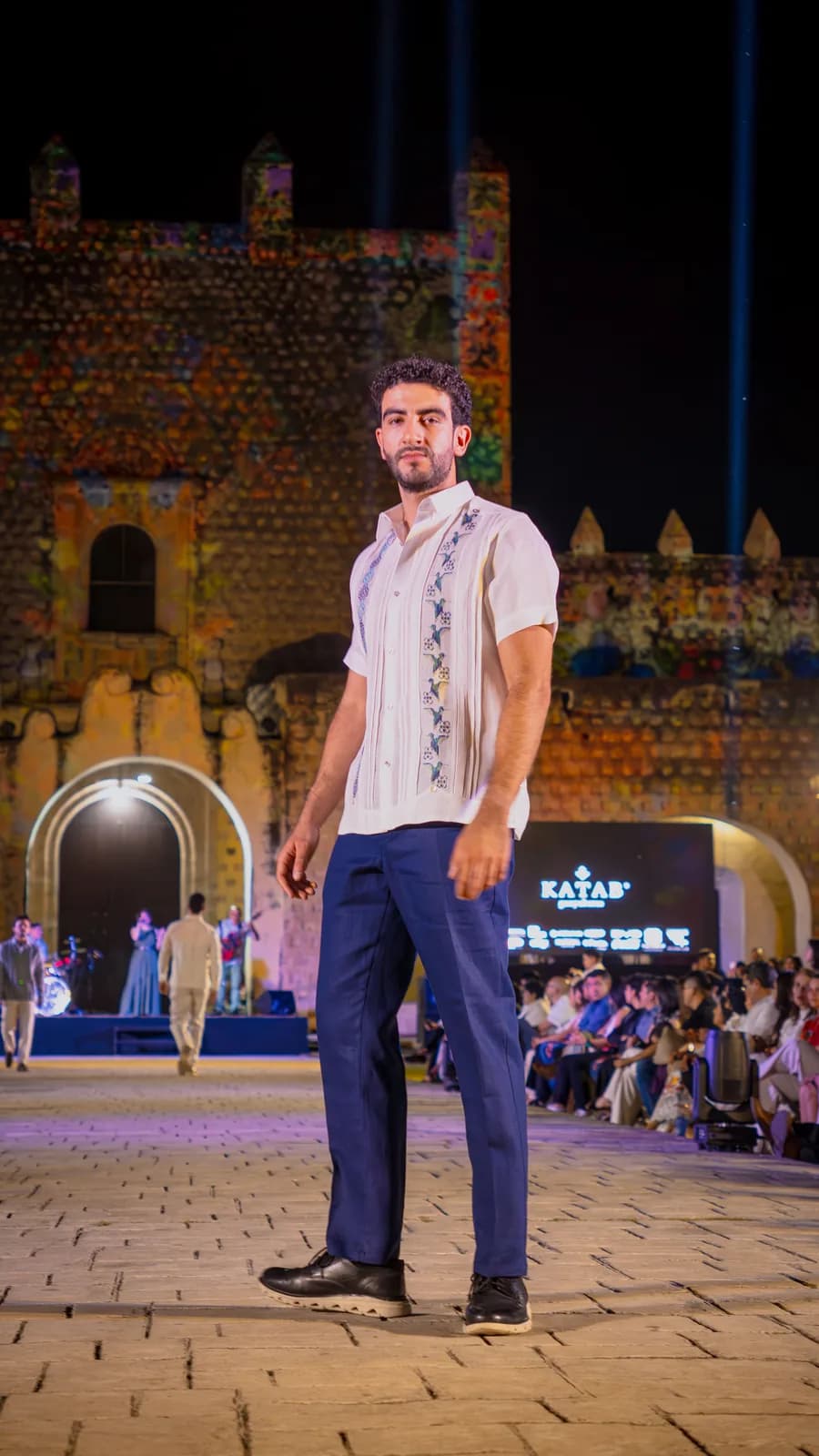 La Pasarela de la 12ª Edición del Día de la Guayabera en Valladolid: Estilo y Cultura Yucateca en su Máxima Expresión, foto 6 de 10