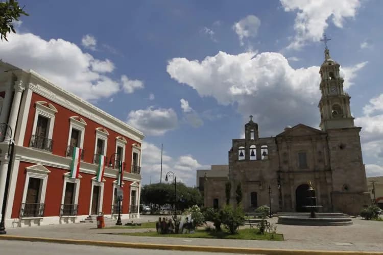 Linares, foto 7 de 9