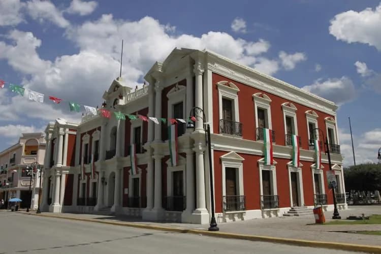 Linares, foto 1 de 9