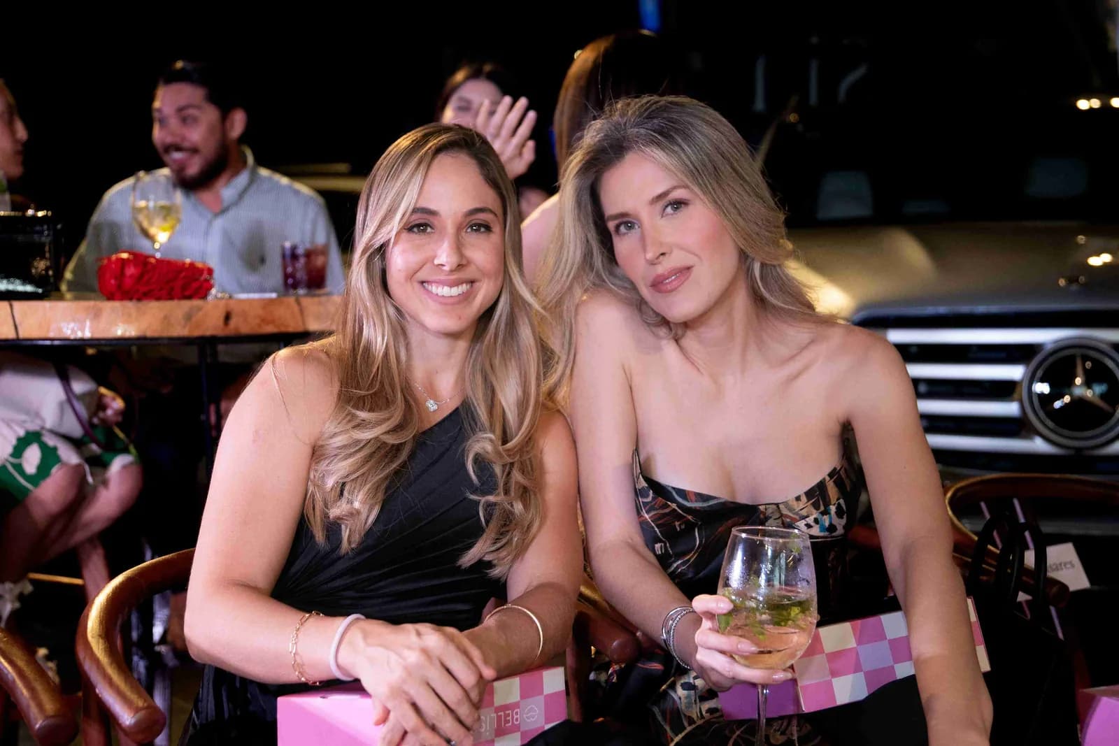 Vero Díaz Origen presenta “Palmar Runway” una noche de moda, estilo y experiencias sensoriales✨, foto 4 de 14
