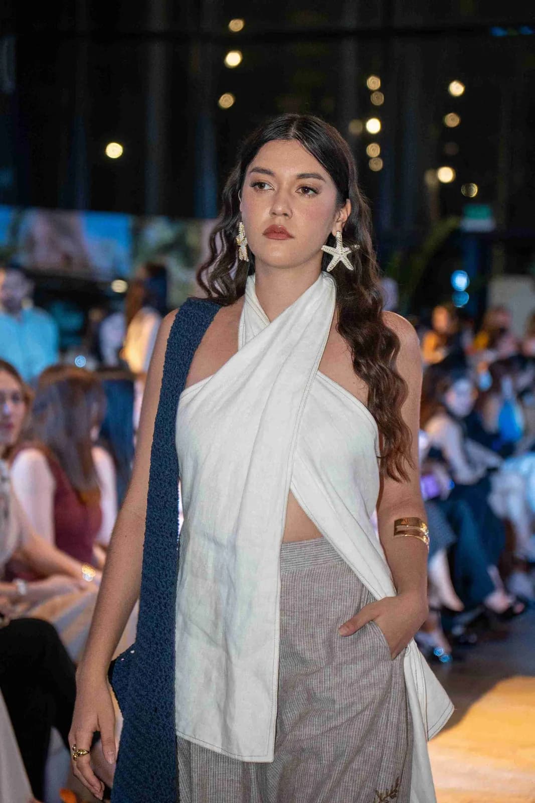 Vero Díaz Origen presenta “Palmar Runway” una noche de moda, estilo y experiencias sensoriales✨, foto 10 de 14