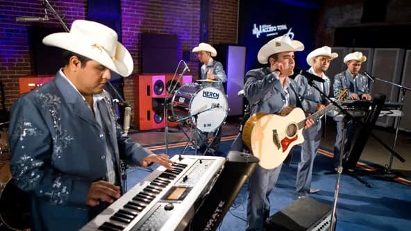 Canciones que hicieron historia volverán a sonar en Mérida con Trono de México, foto 1 de 4
