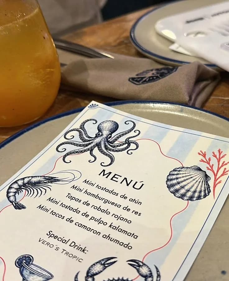 Adiós al bendito verano: una noche de Vero Díaz, cocteles y moda en Mérida, foto 11 de 12