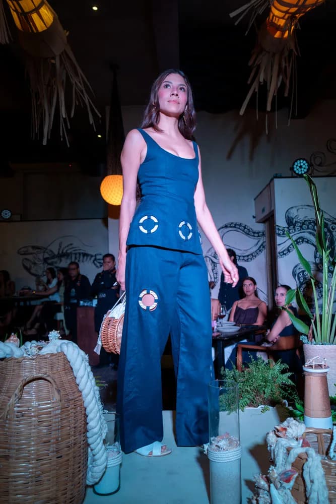 Adiós al bendito verano: una noche de Vero Díaz, cocteles y moda en Mérida, foto 5 de 12