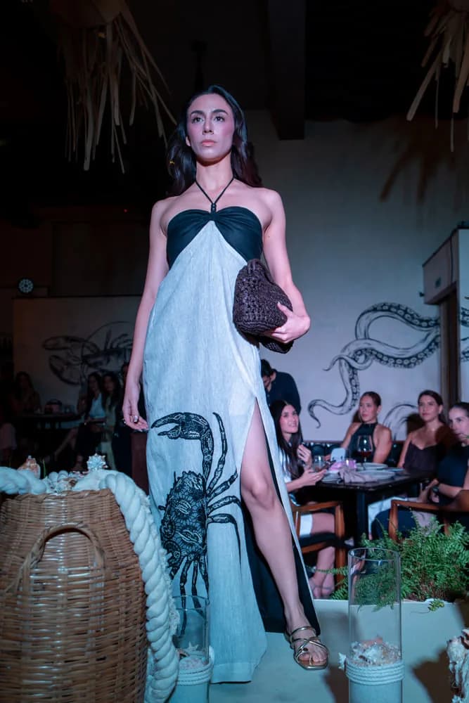 Adiós al bendito verano: una noche de Vero Díaz, cocteles y moda en Mérida, foto 8 de 12